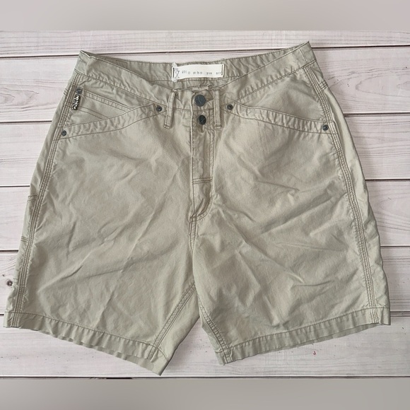 Vintage 90s Y2K Generation X Khaki Shorts | Size 9/10 Summer Retro Vintage Cute - Picture 1 of 7